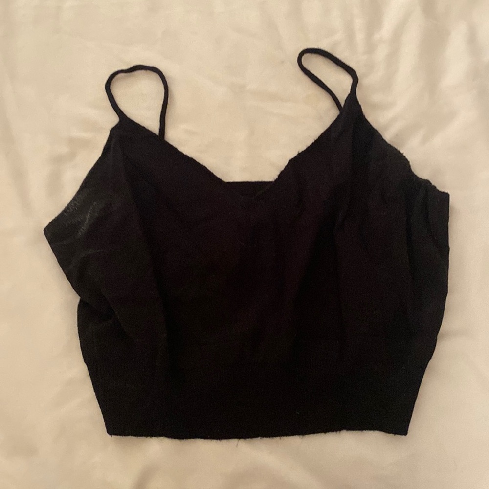 Cute black cropped tank top